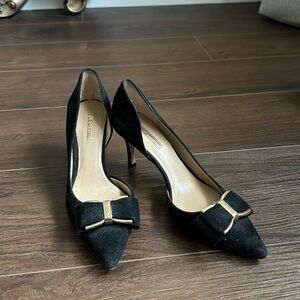 Black bow heels